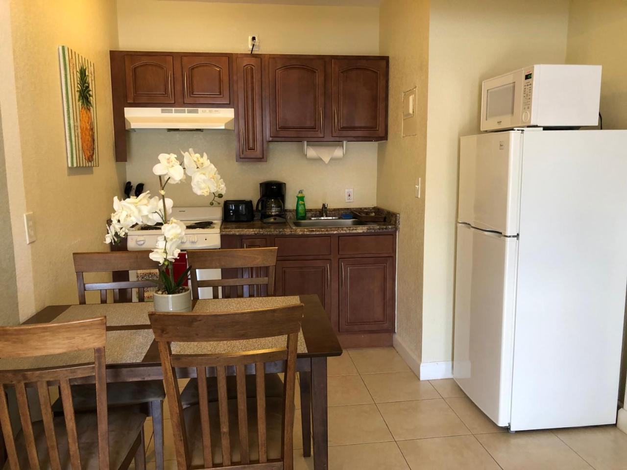 Lauderdale-by-the-Sea Coral Key Inn מראה חיצוני תמונה